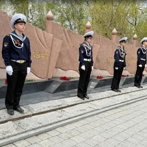 Владивосток - боевой тыл Родины!