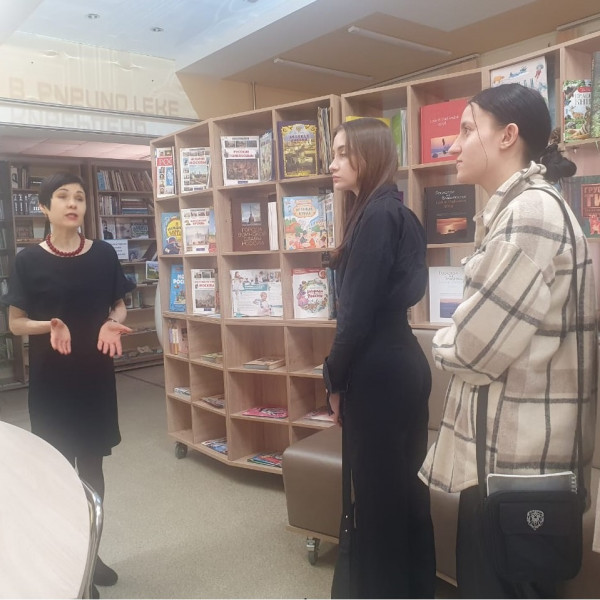 Группа 2101, 2 курс, дошкольное воспитание: В гостях у книг! Группа 2101, 2 курс, дошкольное воспитание: В гостях у книг!