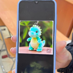 Создание экшен-игрушек с помощью ИИ-сервисов визуализации и генерации текстов