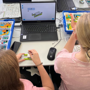 Занятие «Проектирование и реализация мини-проекта “Умный робот-помощник”» для будущих учителей начальных классов