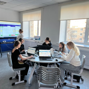 Открываем мир младшего воспитателя через объектив! 