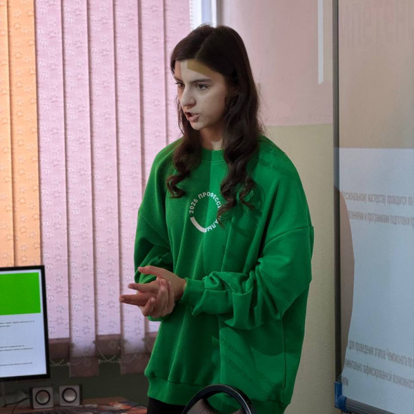 В рамках профориентационного проекта «Основы мастерства» состоялась встреча студентов колледжа с учащимися 6-го класса школы № 22