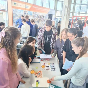 Благодаря профессии!