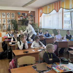 Студенты ВПК провели мастер-класс ко Дню отца
